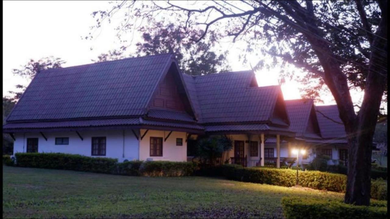 Inthanon Riverside Resort Chom Thong Exterior foto